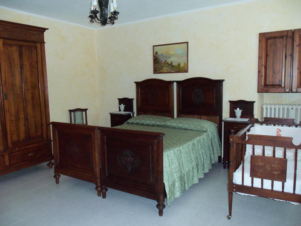 Casa Dei Ciliegi Castell'Alfero Villa Стая снимка